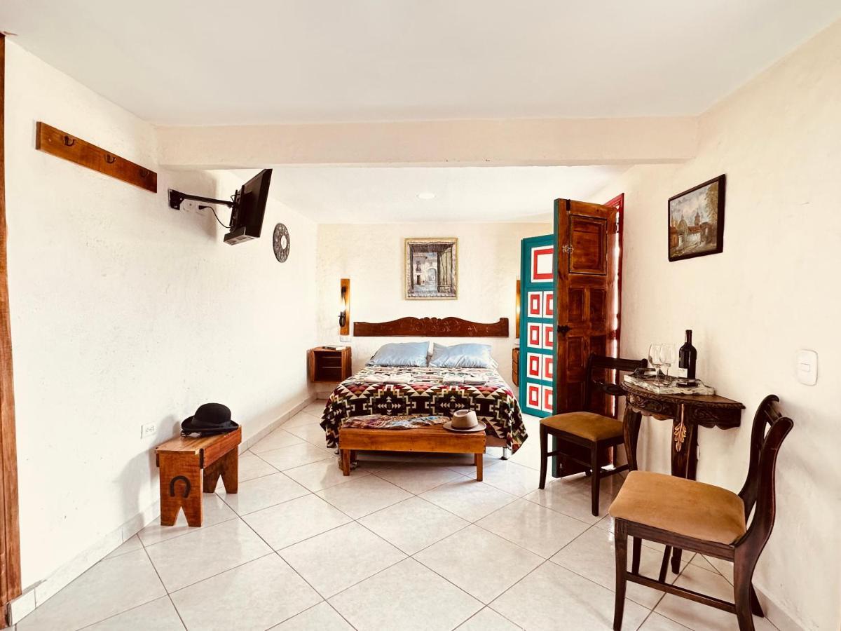 Intiluna Hostel Саленто Екстериор снимка